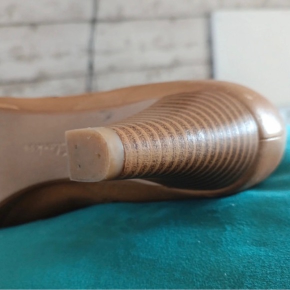 Clarks Artisan Size 6 - Picture 4 of 5